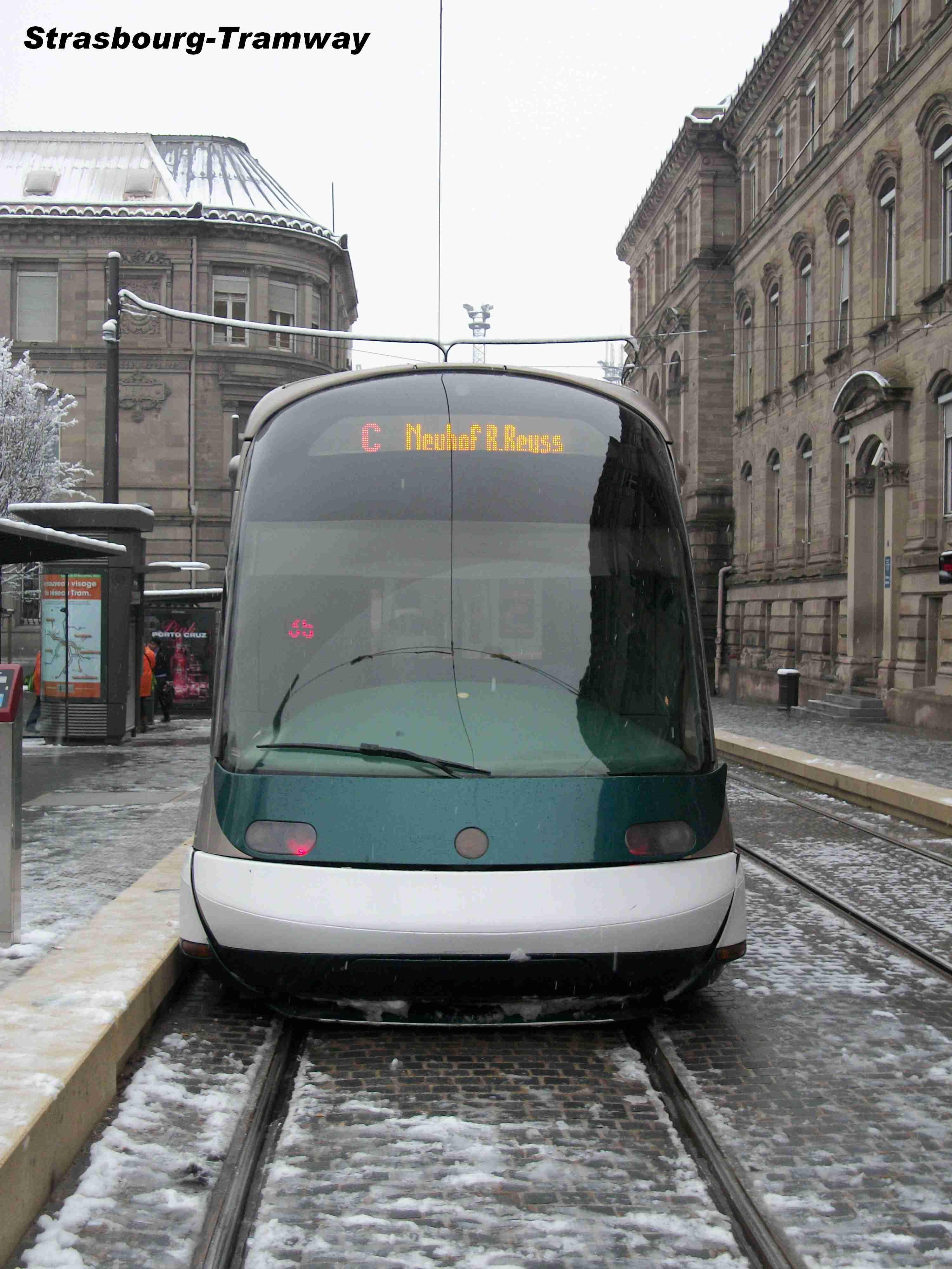 Un Eurotram � quai.